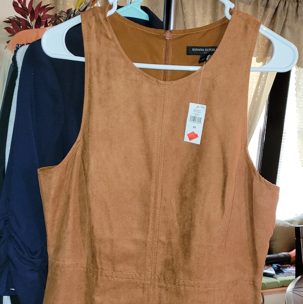 Sleeveless dress